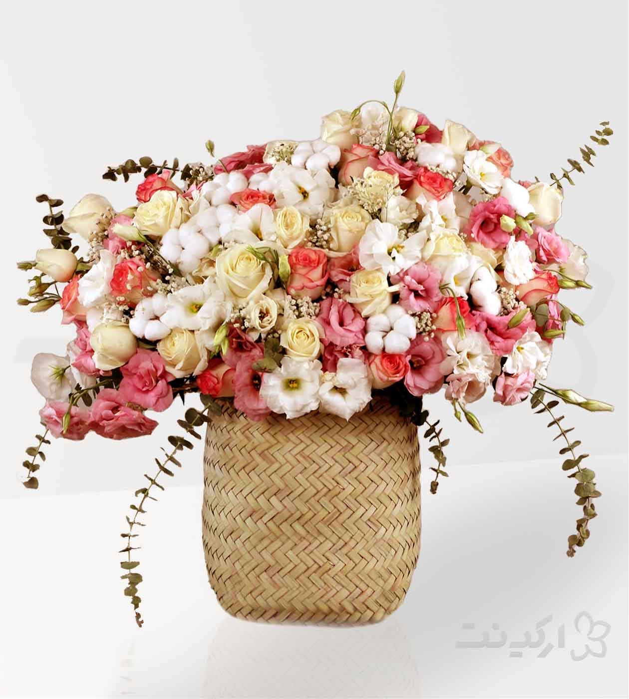 سبد گل حورا